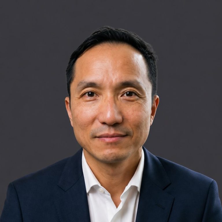 Mr Huang Yong Liang